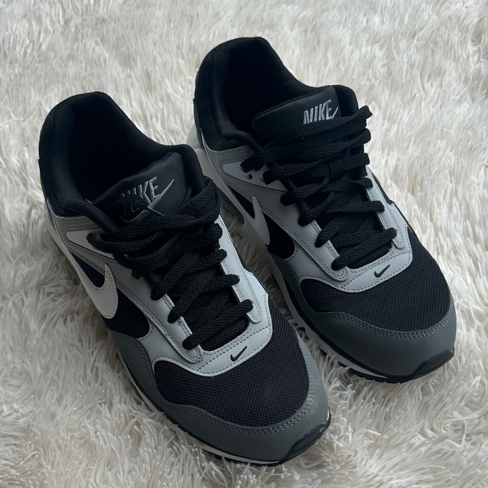 Nike Dual-Tone Black and Gray Sneakers
